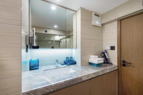 novotel living yunnan dianchi times