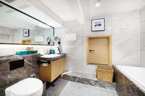 novotel living yunnan dianchi times