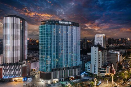 novotel living yunnan dianchi times