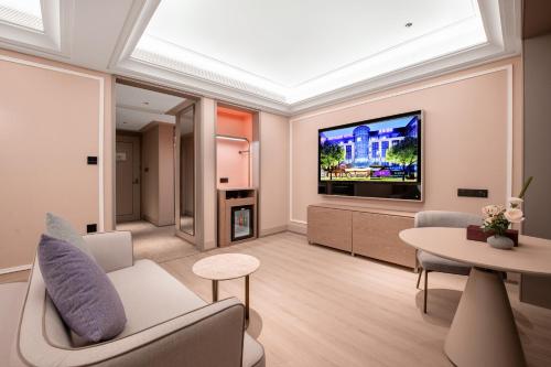 mercure chongqing times paradise walk