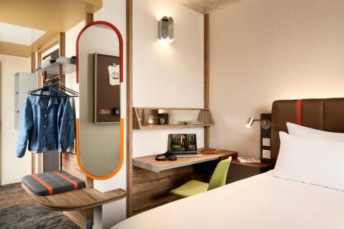 you hotel amiens handwritten collection