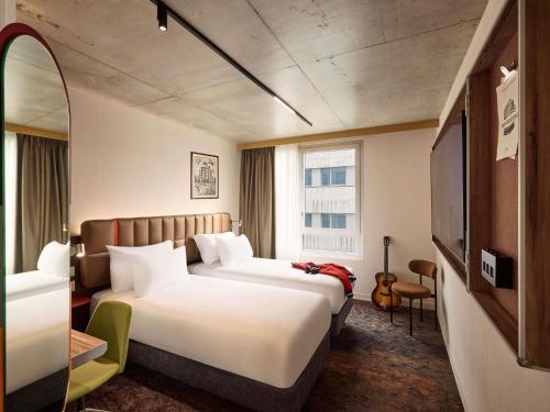 you hotel amiens handwritten collection