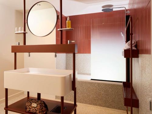 you hotel amiens handwritten collection