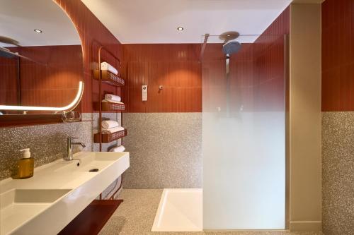 you hotel amiens handwritten collection