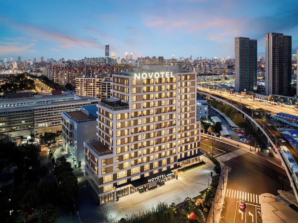novotel shanghai xuhui riverside