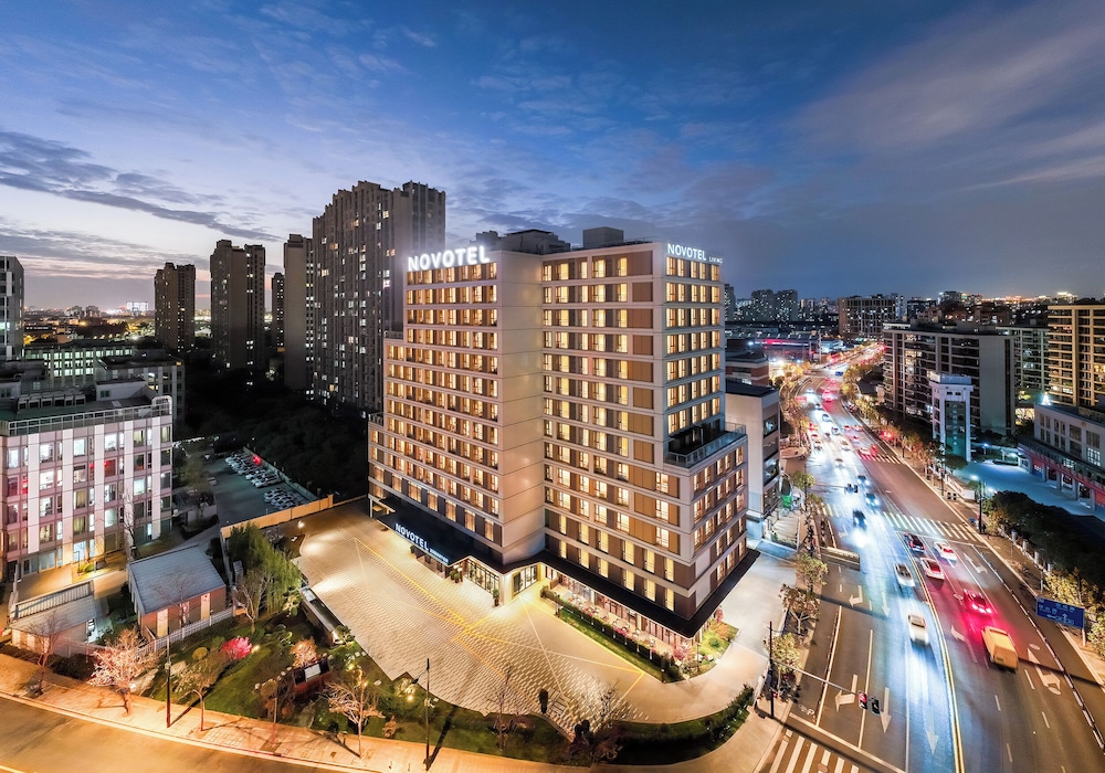 novotel shanghai xuhui riverside