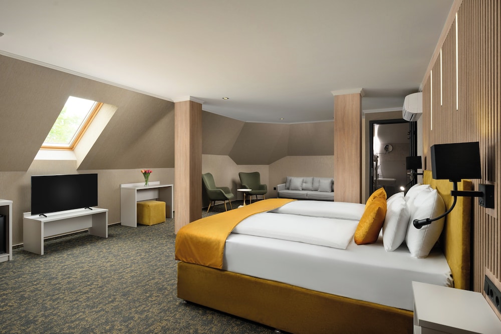hotel allora