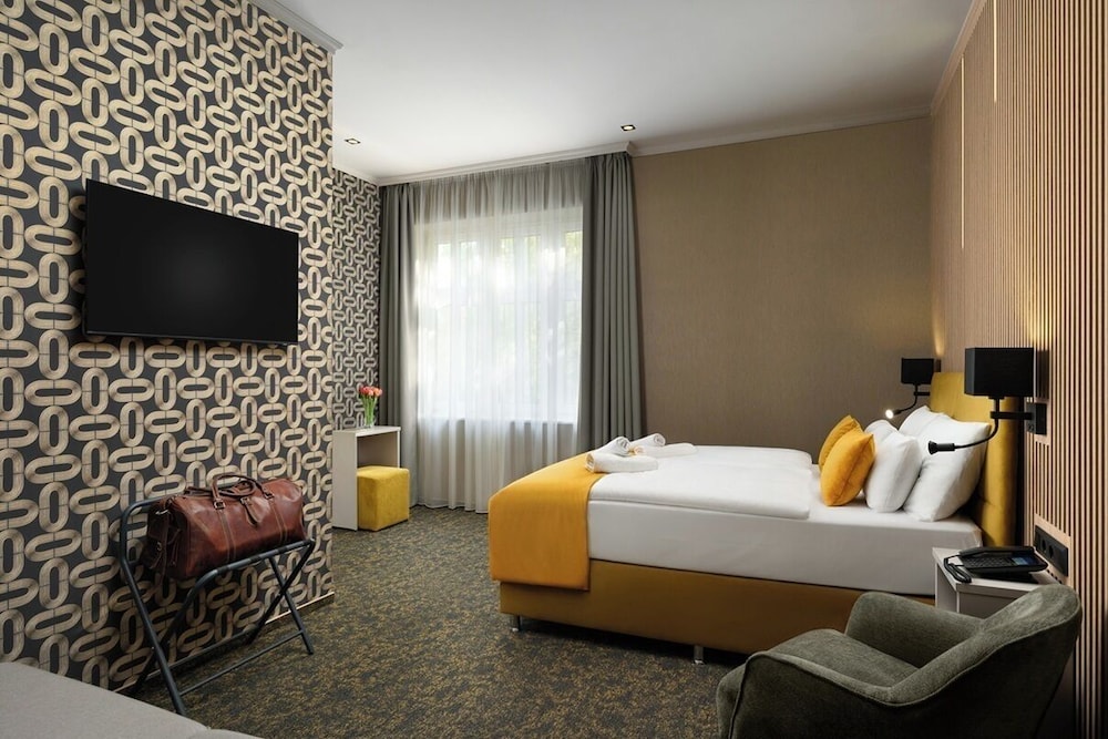 hotel allora