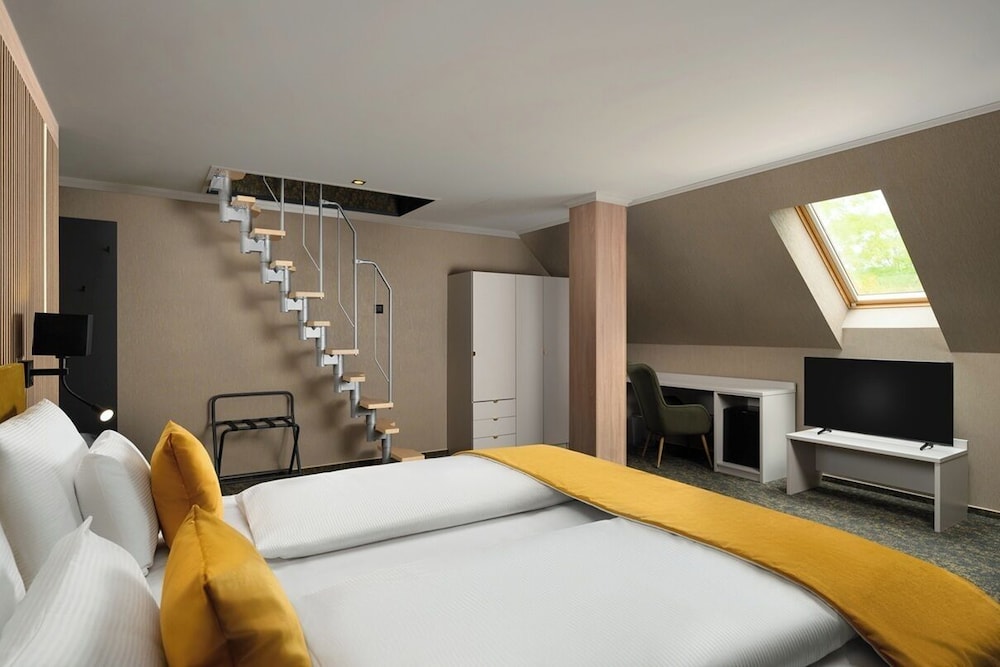 hotel allora