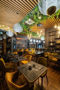 hotel allora