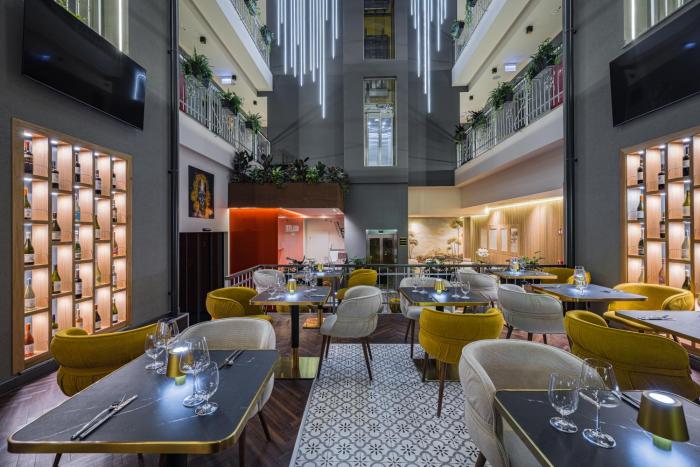 hotel allora