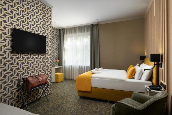 hotel allora