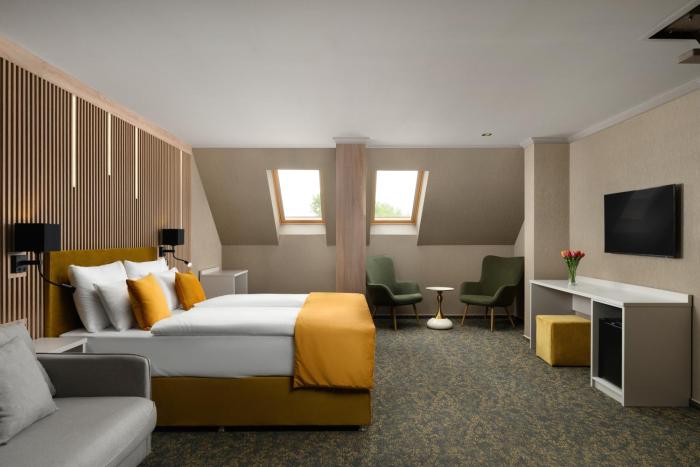 hotel allora