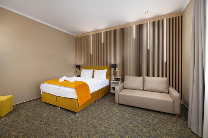 hotel allora
