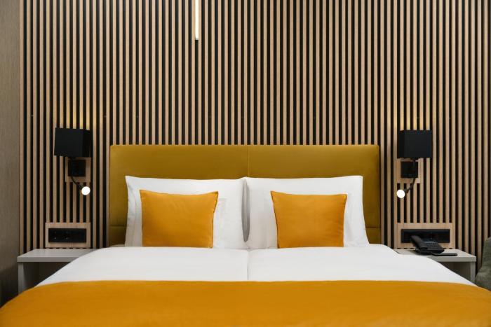 hotel allora