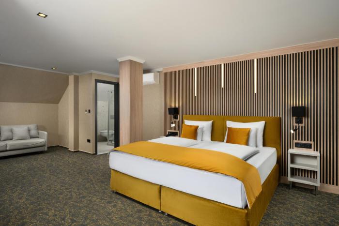 hotel allora