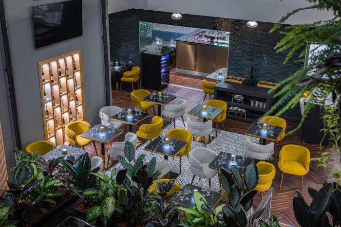 hotel allora
