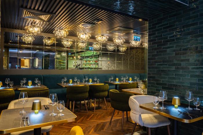 hotel allora