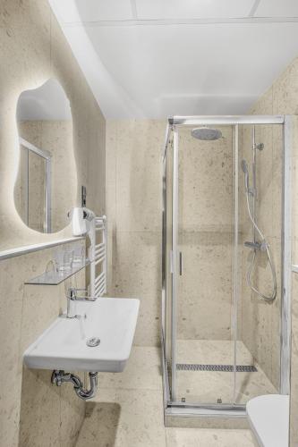 hotel allora