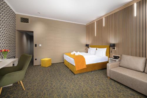 hotel allora