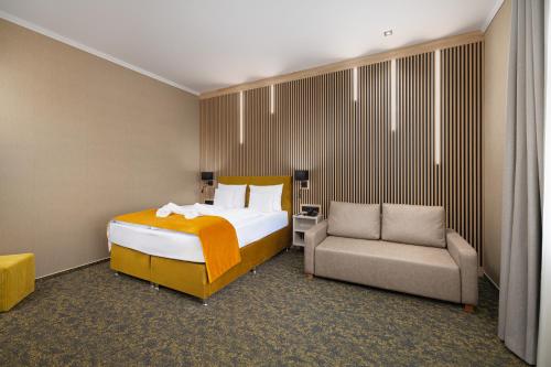 hotel allora