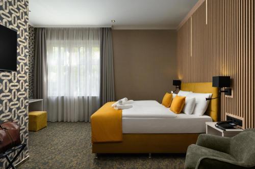 hotel allora