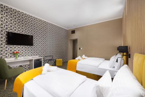 hotel allora