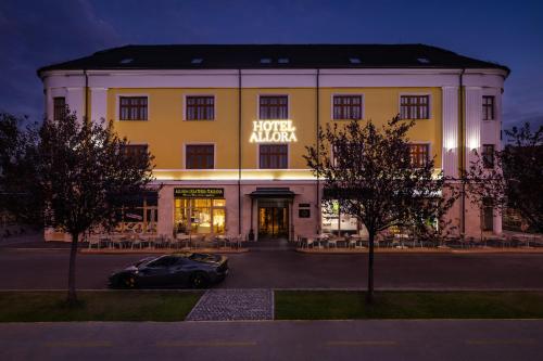 hotel allora