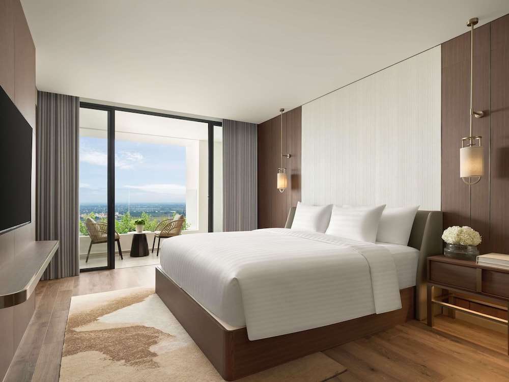 pullman ninh binh