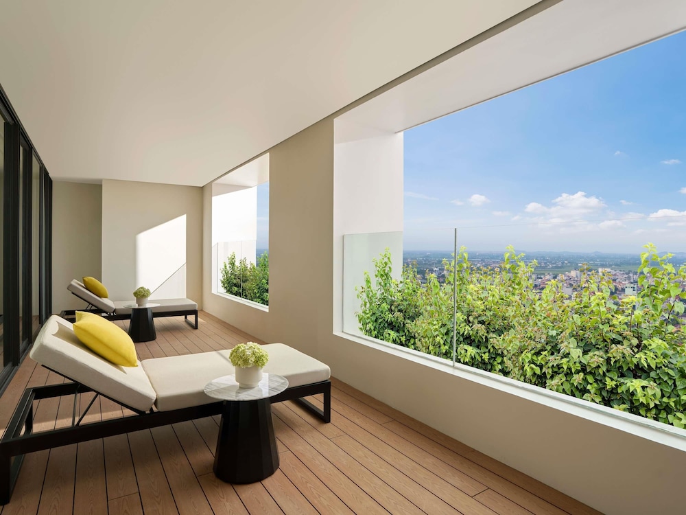 pullman ninh binh