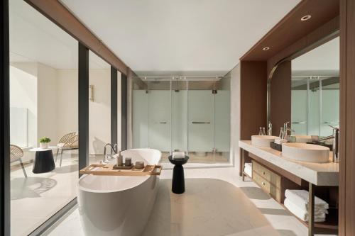 pullman ninh binh
