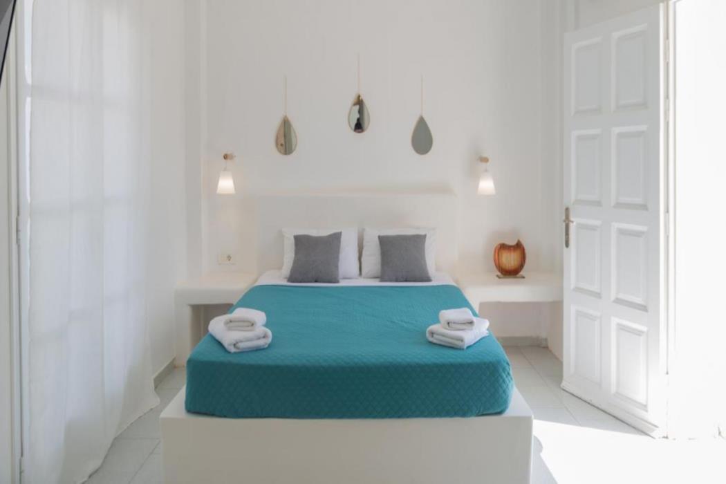 noeme santorini