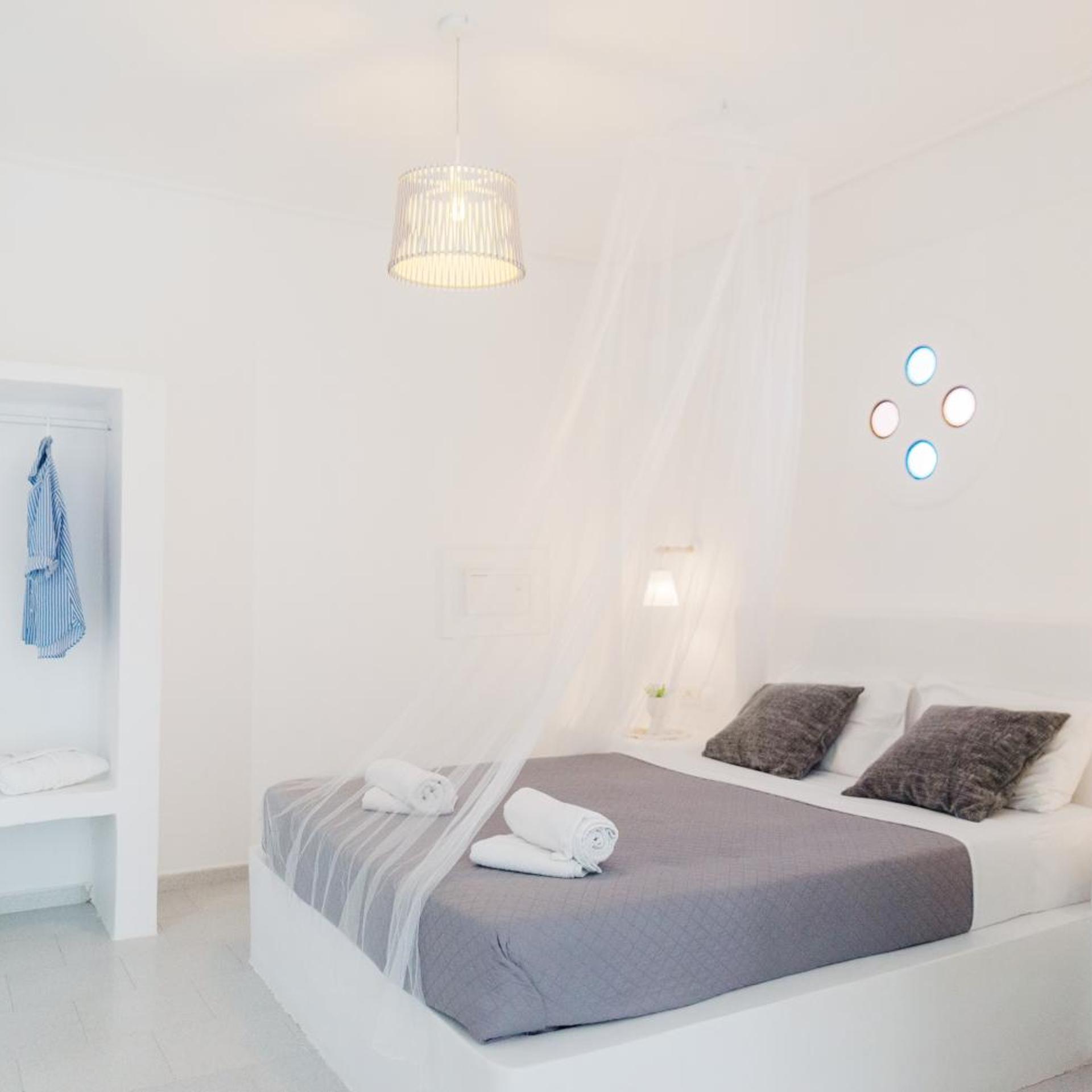 noeme santorini