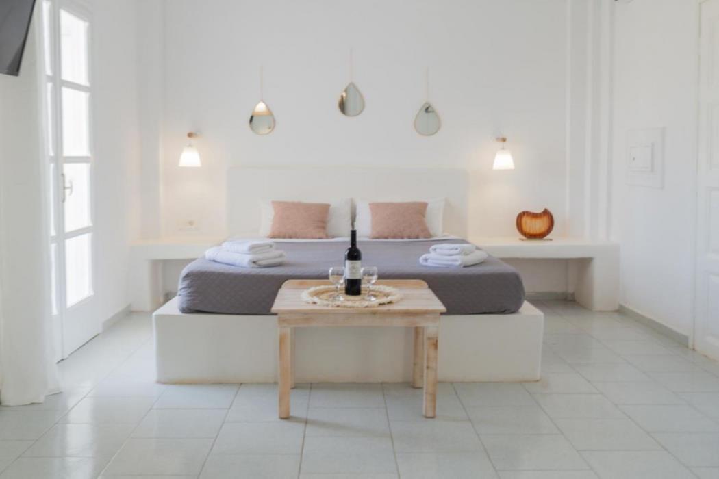 noeme santorini