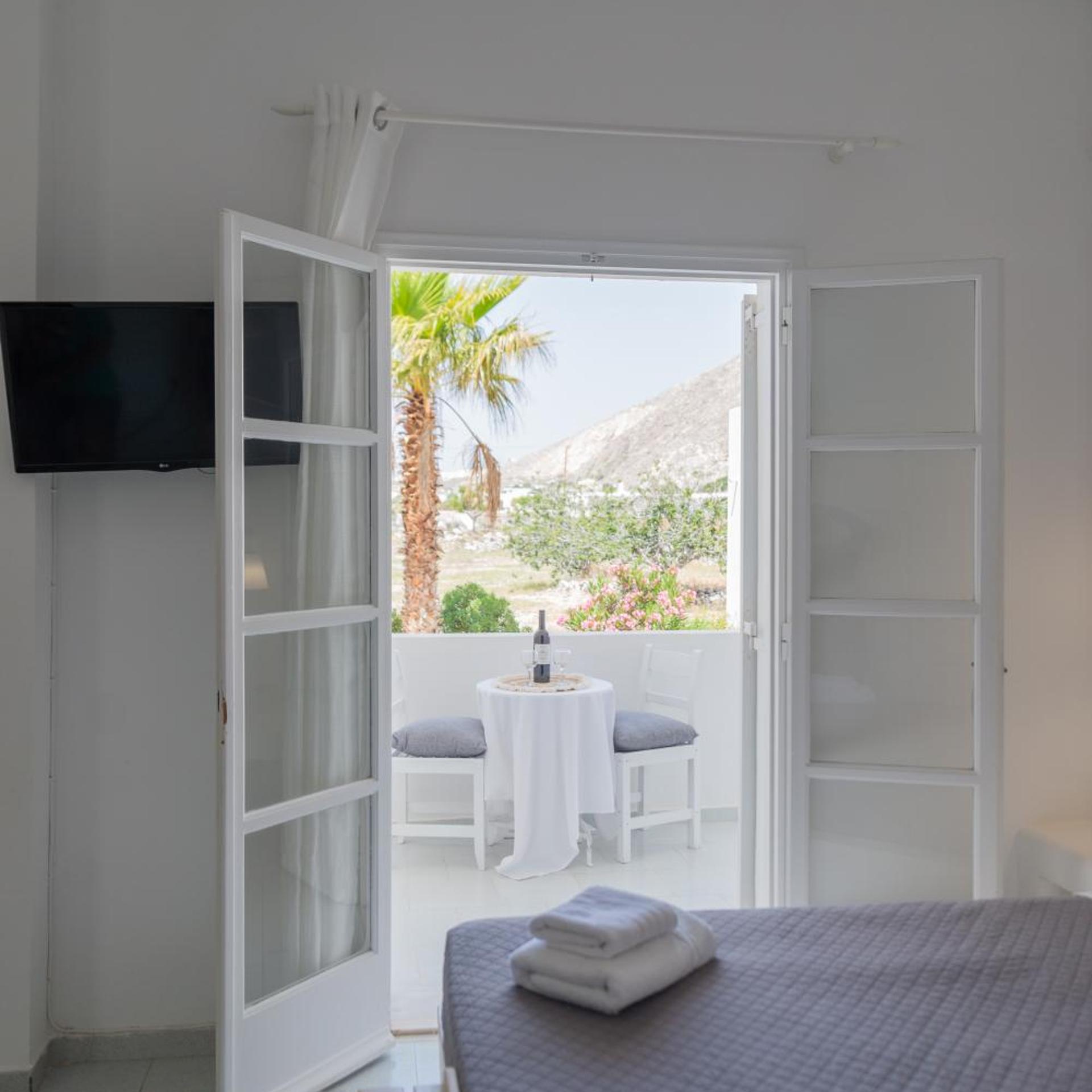 noeme santorini