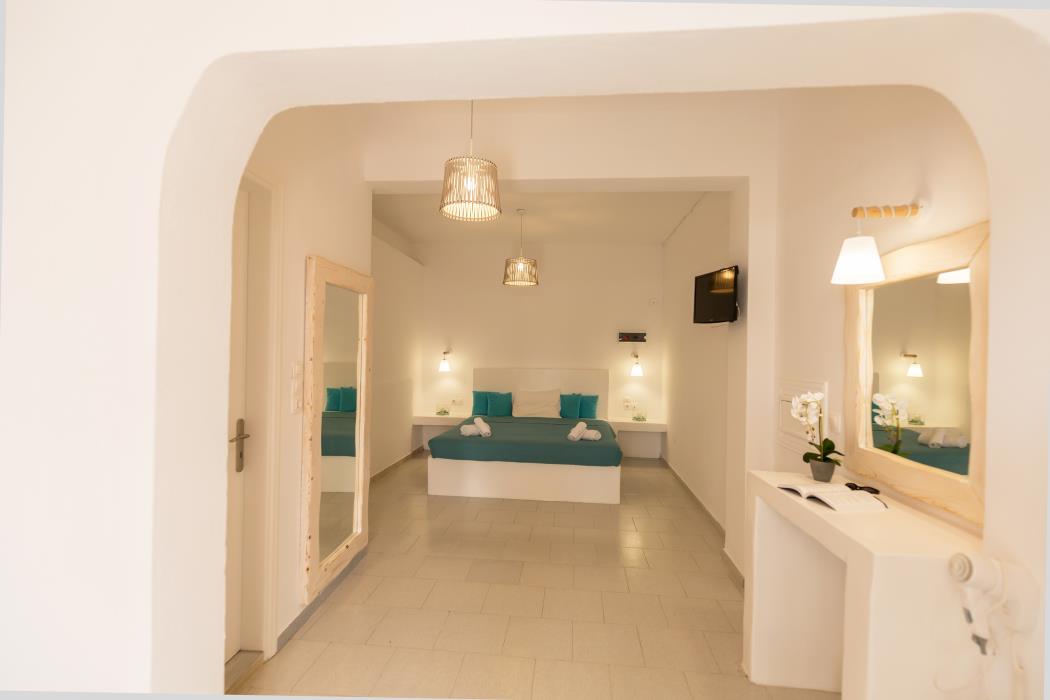 noeme santorini