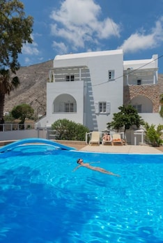 noeme santorini