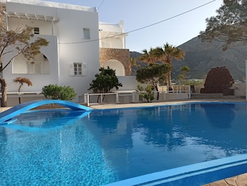noeme santorini
