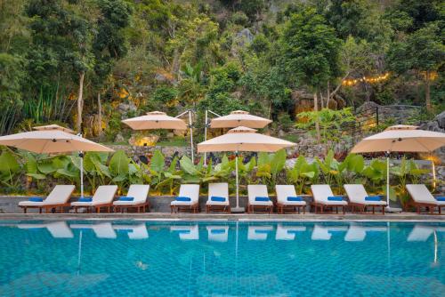 Cat Ba Sena Valley Retreat,Xuan Dam Village, Chut Chit Beach,4 star