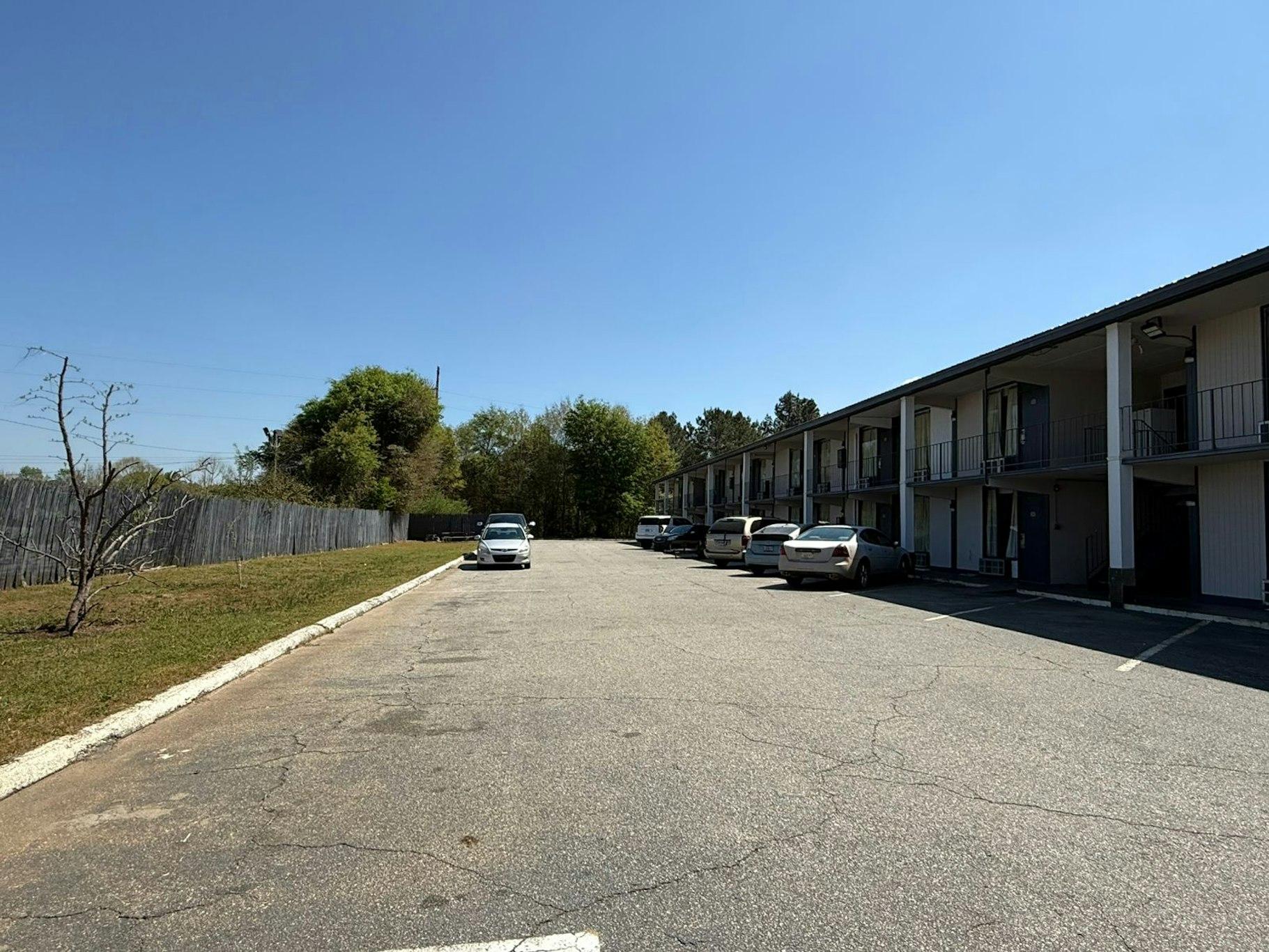 deluxe inn and suites corpus christi i 37