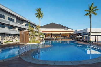 Novotel Pontianak Convention Centre,,4 star