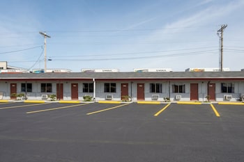 capri inn little rock benton i 30