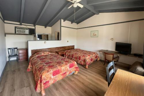 capri inn little rock benton i 30