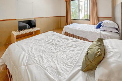 urbanview hotel d calton sukabumi