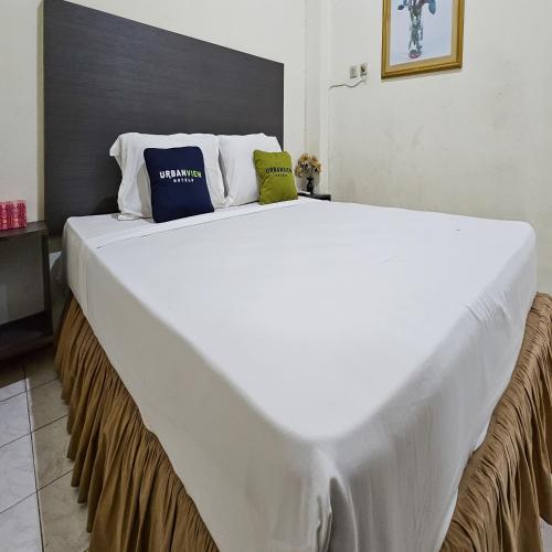 Urbanview Hotel Kharisma Banjarmasin,,2 star