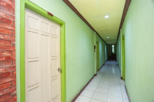 reddoorz syariah hotel matahari 2
