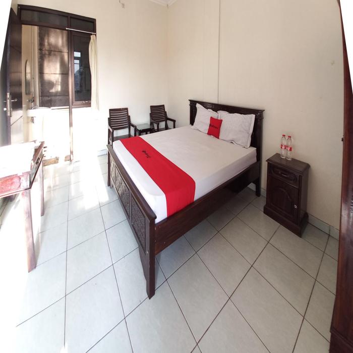 reddoorz syariah hotel pandan wangi near alun alun sidoarjo