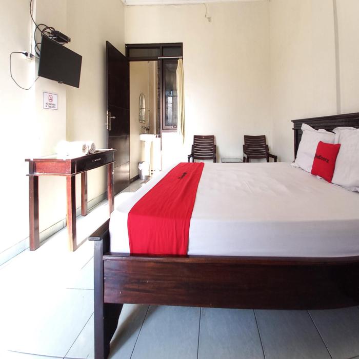 reddoorz syariah hotel pandan wangi near alun alun sidoarjo