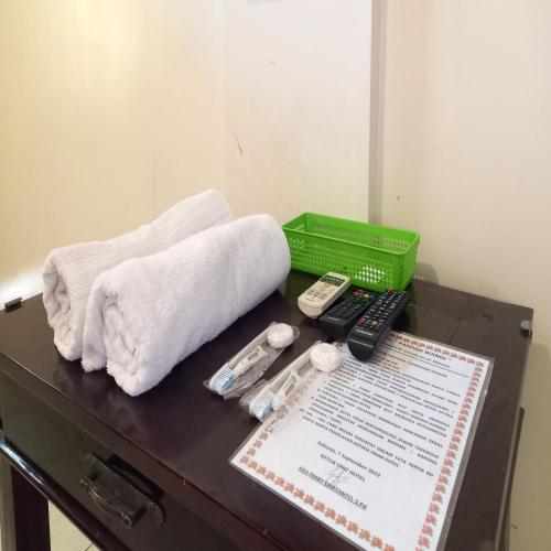 reddoorz syariah hotel pandan wangi near alun alun sidoarjo