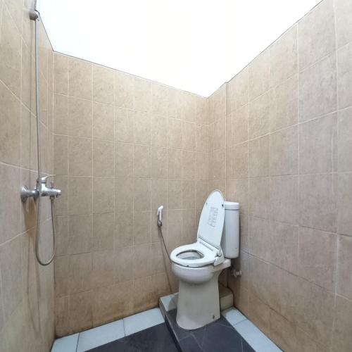 reddoorz syariah hotel pandan wangi near alun alun sidoarjo